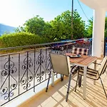Apartman Thano's