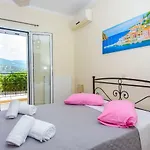 Thano's Apartman *